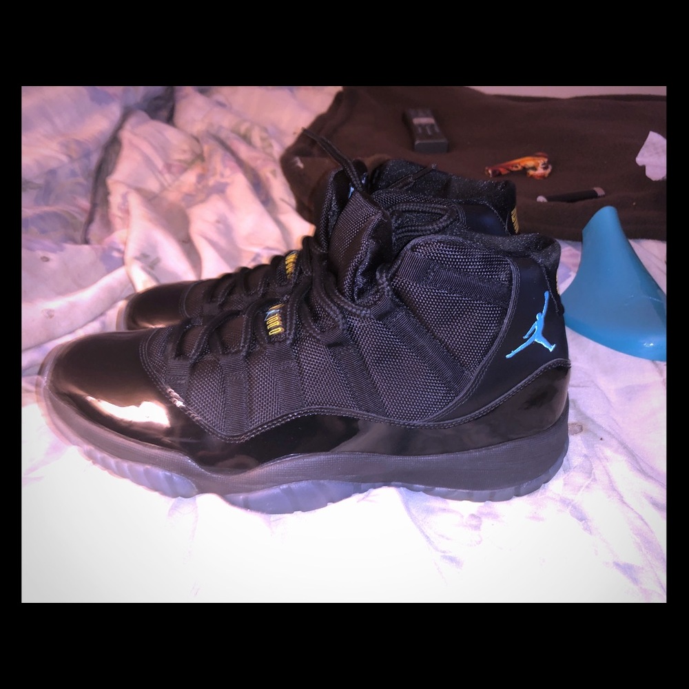 Like new 100% authentic Gamma Blue Jordan 11 shoes